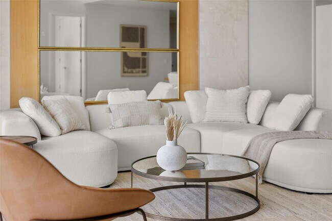 Building Photo - 2200 N Ocean Blvd