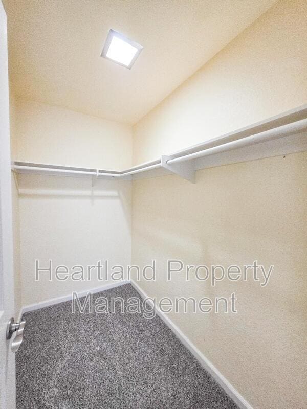 Building Photo - 1166 Decker St