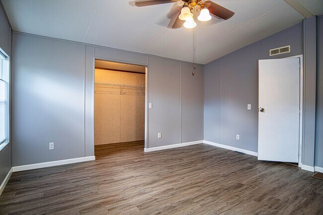 Building Photo - Home on half acre with land and storage