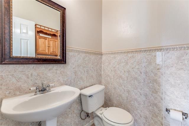 Building Photo - 5020 Glenscape Trail