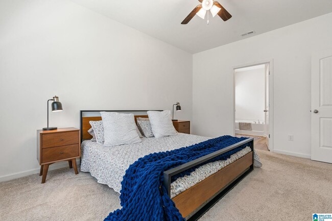 Building Photo - 5700 Post Oak Trl