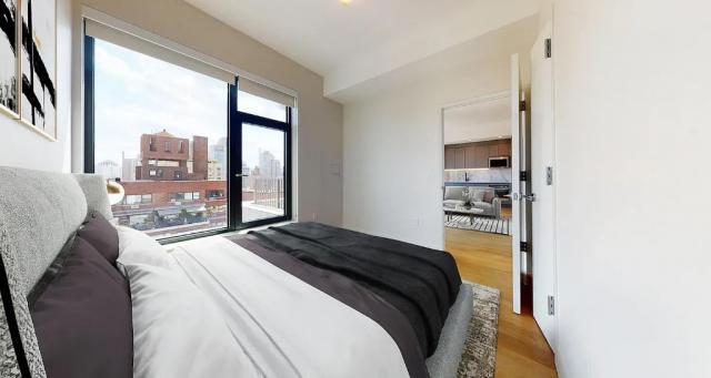 Building Photo - 2 bedroom in NEW YORK NY 10028