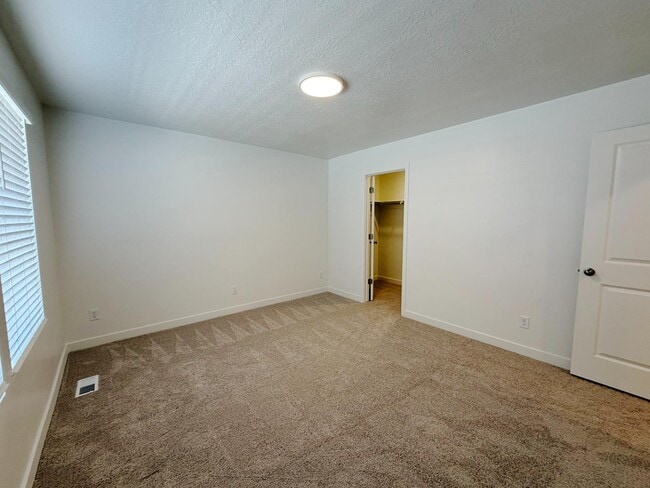 Building Photo - 502 S 1140 W