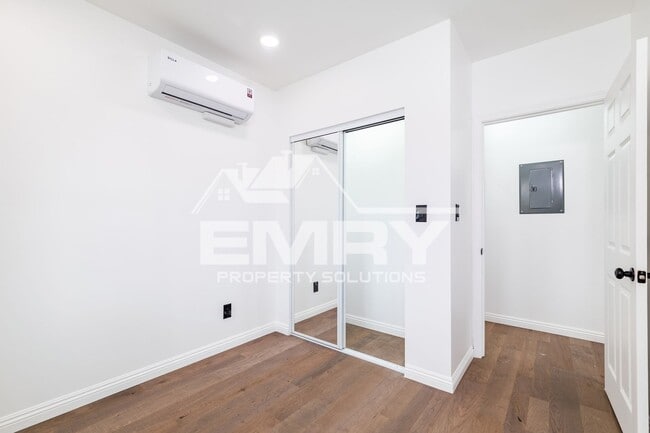 Building Photo - 9135 Arrington Ave