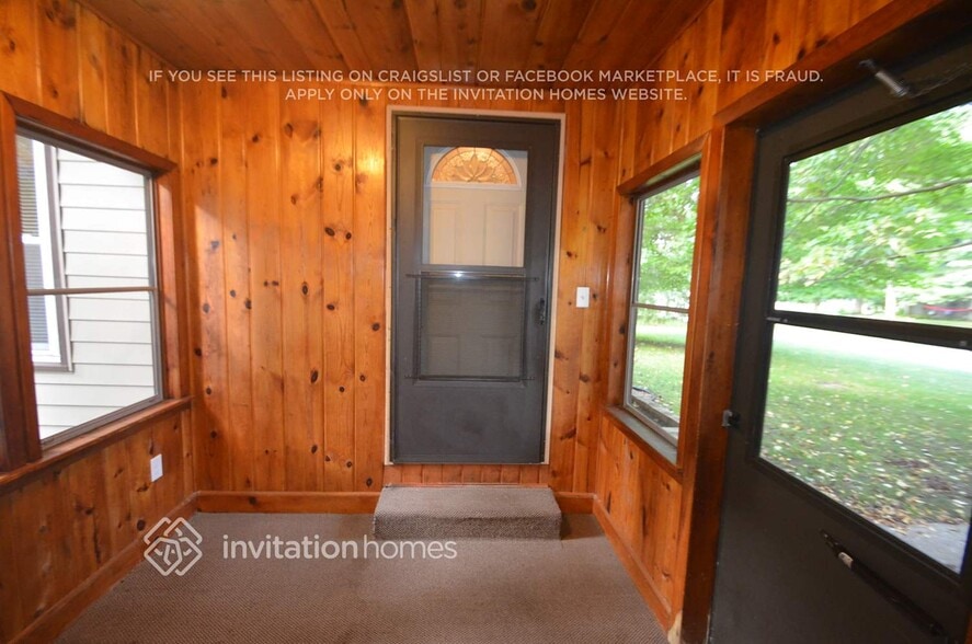 Building Photo - 1440 Harmony Dr