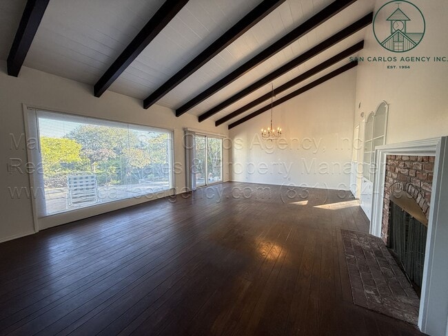 Building Photo - Refreshed Four Bedroom Hatton Fields Home