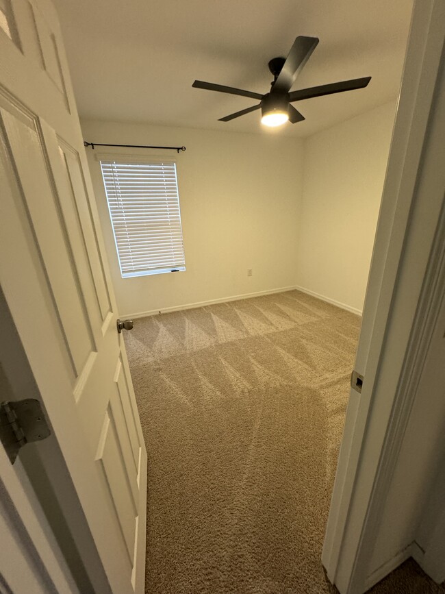 2nd Room - 9987 Randal Walk St