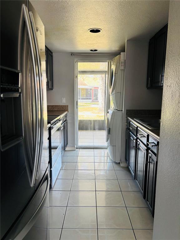 Building Photo - 28 Las Palmas Way