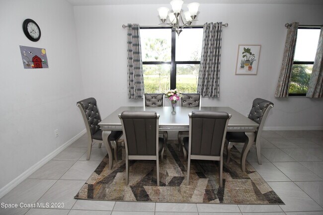 Building Photo - 3039 Burghley Park Way