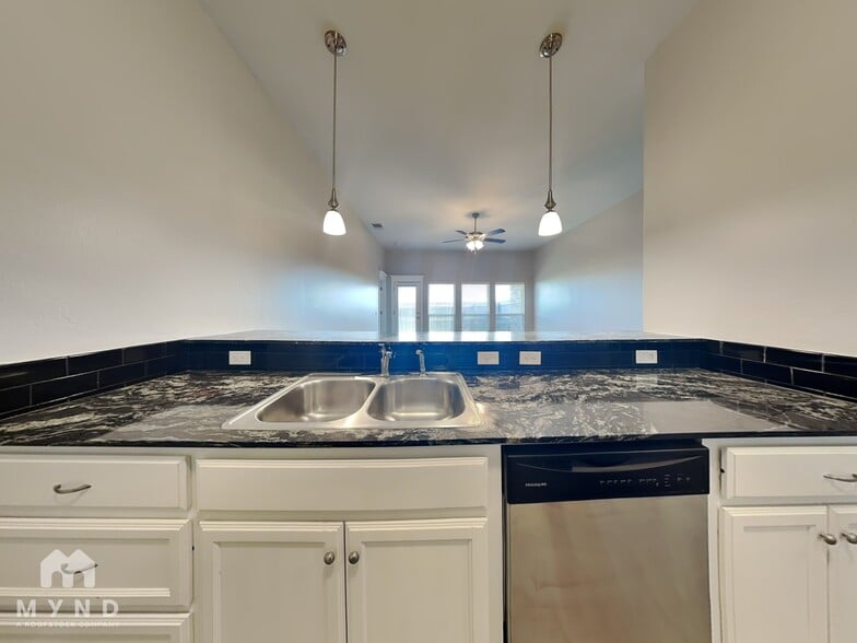 Building Photo - 18218 Manera Wy