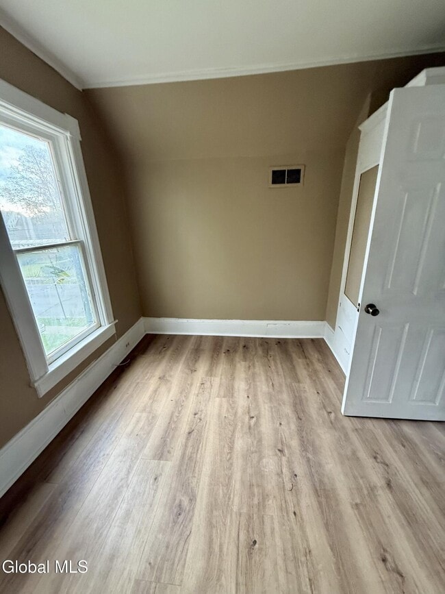 Building Photo - 89 2nd Ave