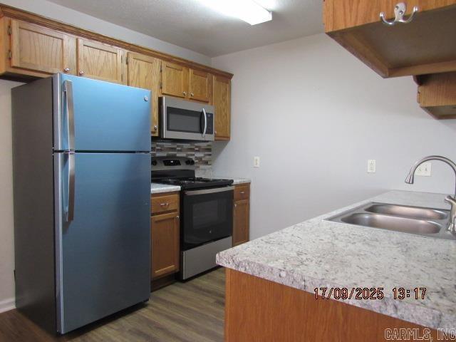 Building Photo - 1320 Pyramid Dr