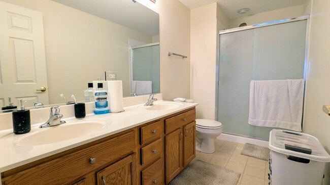 Building Photo - 390 W Mahogany Ct