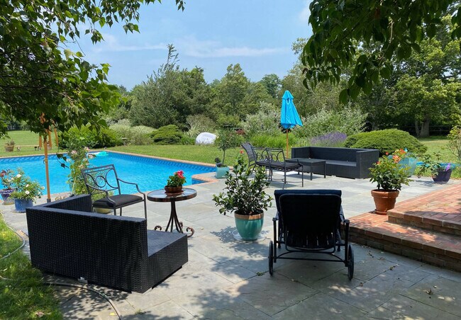 Building Photo - 274 Majors Path