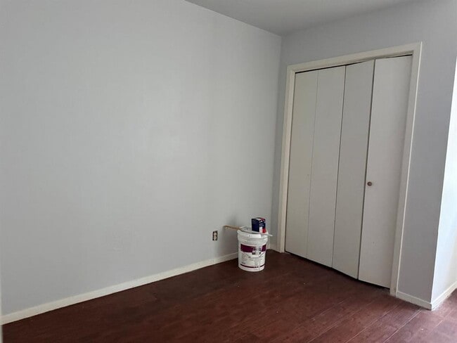 Building Photo - 5506 Rose Hill Cir