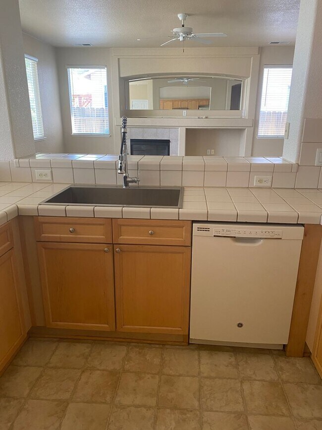Building Photo - Single Story Home in South Reno