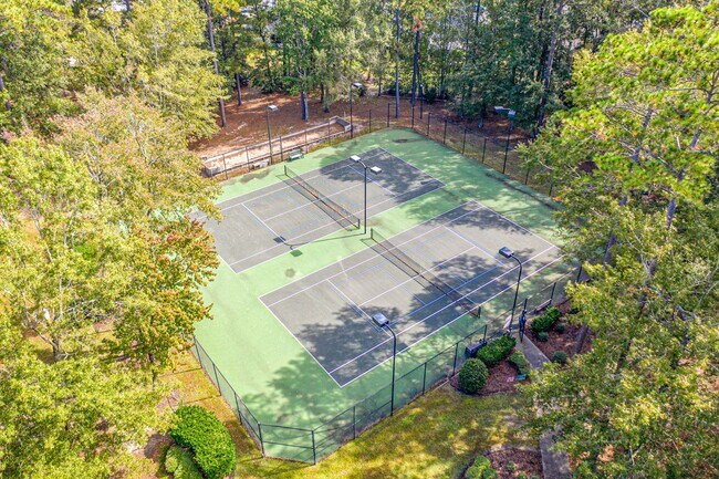 Building Photo - 4 Bed / 2 Bath Single Family Home for Rent...