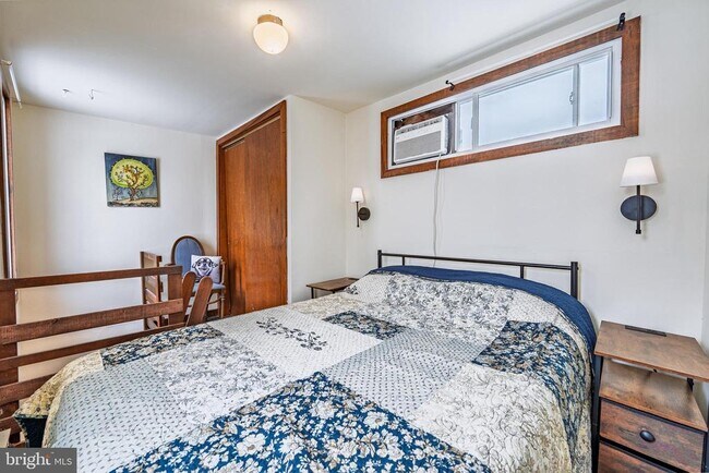 Building Photo - 2007 Mt Vernon St