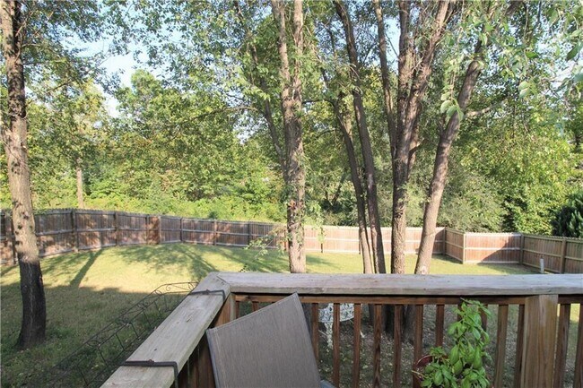 Building Photo - 4027 Benjamin Ln