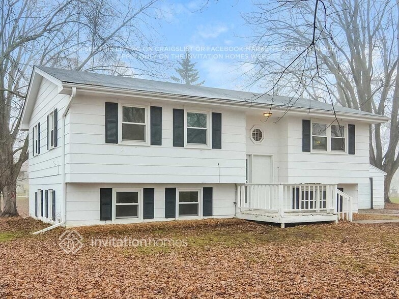 Building Photo - 16901 Whitewood Ave