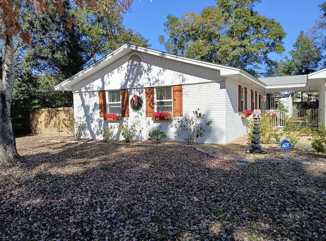 Primary Photo - Charming Upgraded Cottage Near Pensacola’s...