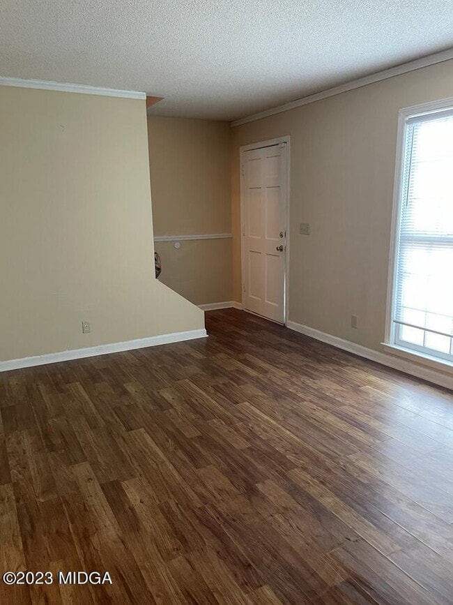 Building Photo - 5161 Nisbet Dr