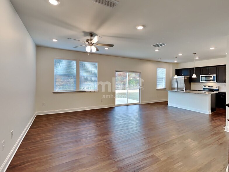 Building Photo - 601 Smt Vw Ln