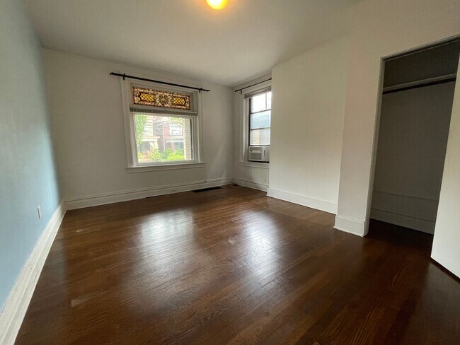 Building Photo - 213 S Aiken Ave