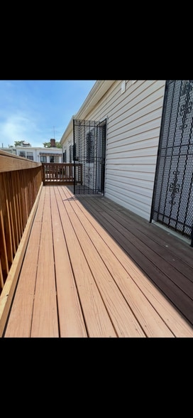 Building Photo - 213 19th St NE