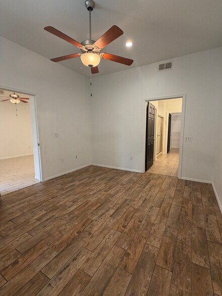 Building Photo - 14575 W Mountain View Blvd