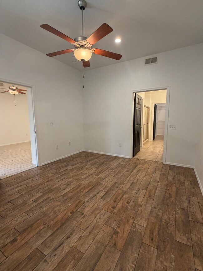 Building Photo - 14575 W Mountain View Blvd