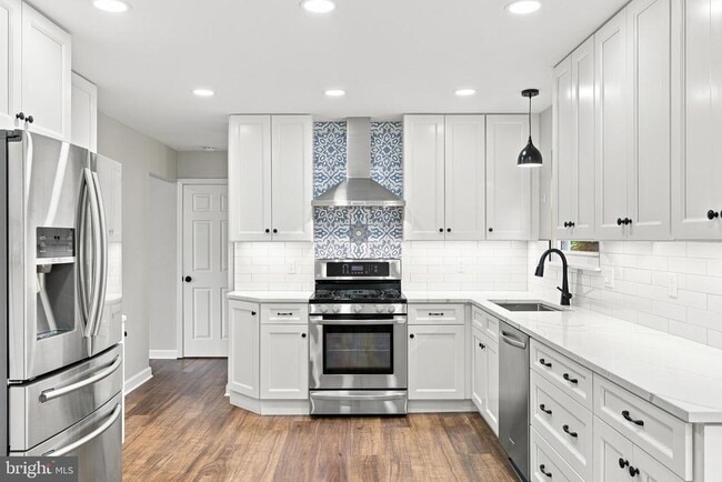 Building Photo - 11414 Bronzedale Dr