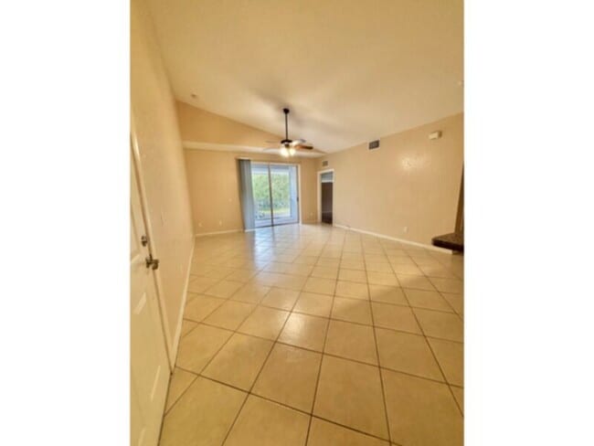 Building Photo - Application Fees Reimbursed Upon Move-In! ...