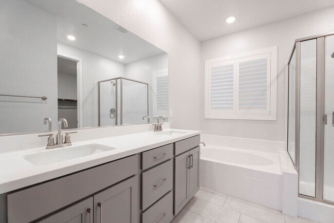 Building Photo - 11620 Desert Hollow Avenue