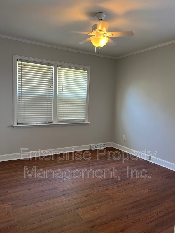 Building Photo - 3238 Highland Park Pl