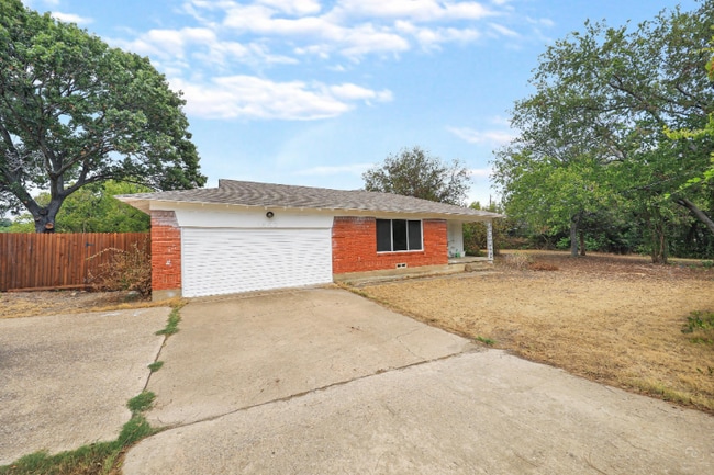Primary Photo - 1657 E Campbell Rd