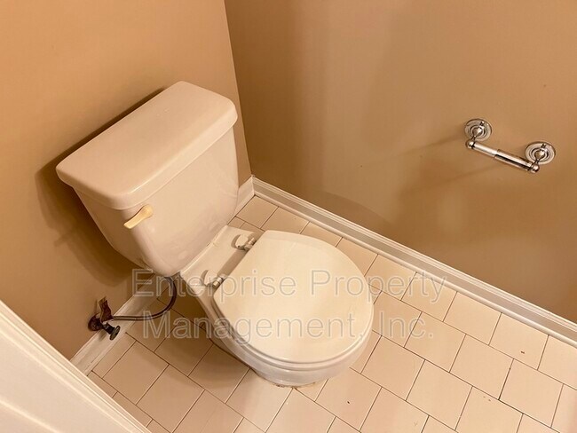 Building Photo - 9221 Lazzini Cove