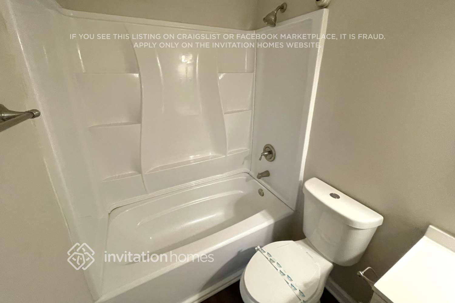 Building Photo - 7112 David Ave