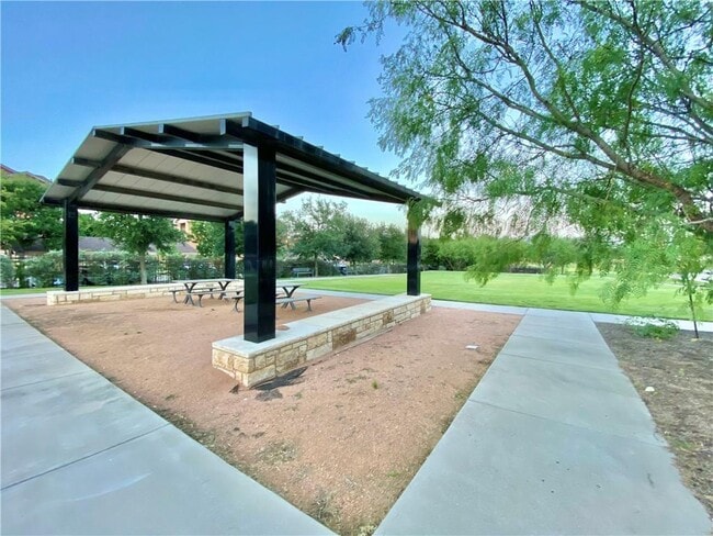 Building Photo - 114 Adage Dr