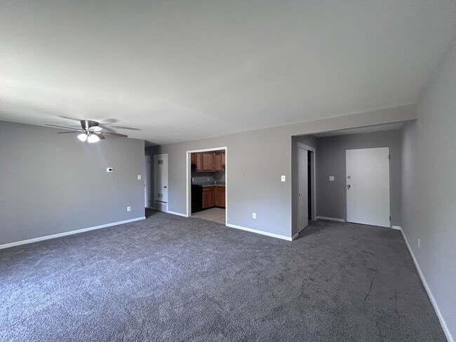 Building Photo - Cedar Hill