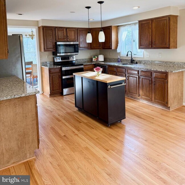 Building Photo - 9701 Georgetown Pike