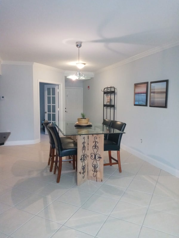 Building Photo - 4401 Crystal Lake Dr