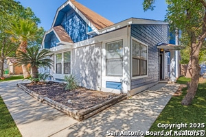 Building Photo - 10323 Country Vista