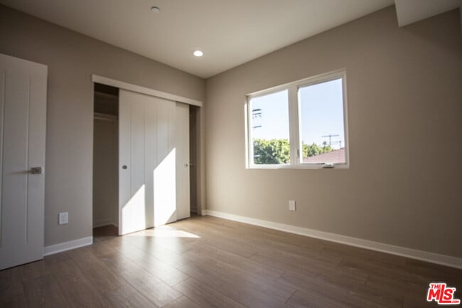 Building Photo - 4924 Laurel Canyon Blvd