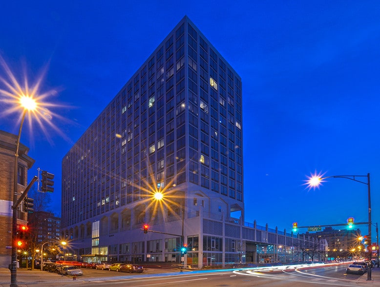 The Montrose - Chicago, IL | Apartment Finder