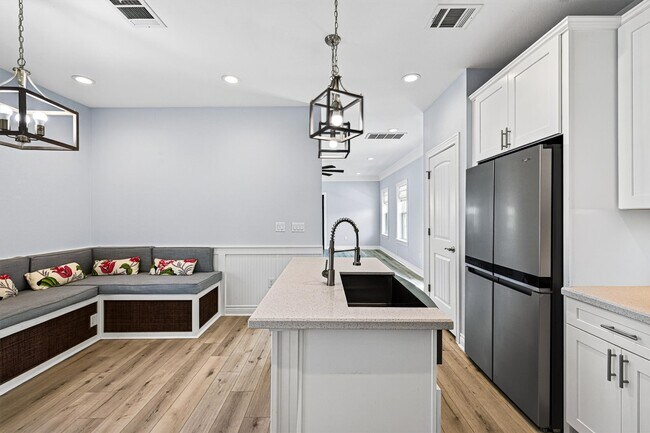 Building Photo - 12835 E Conquistador Dr