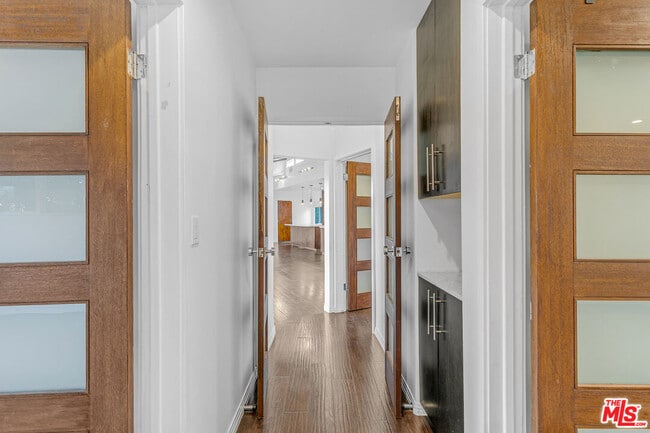 Building Photo - 3476 Troy Dr