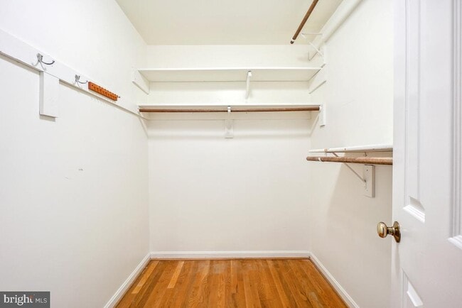 Building Photo - 1210 Suffield Dr