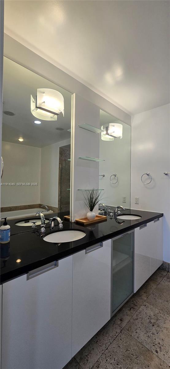 Building Photo - 7901 Hispanola Ave