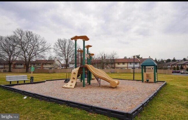 Building Photo - 1338 Springtide Pl